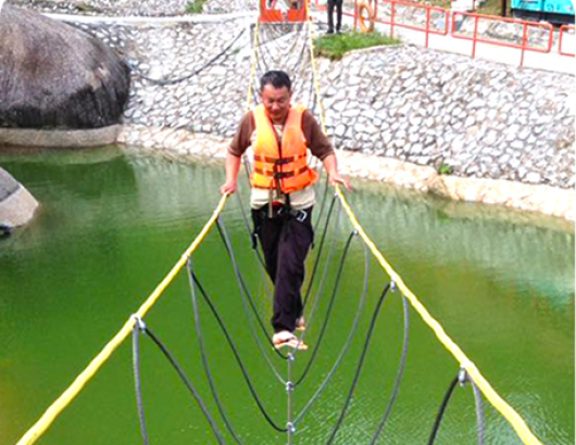 Hanging-Bridge